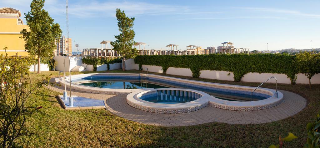 Merecido Descanso Sun Beach Torrevieja Exteriör bild